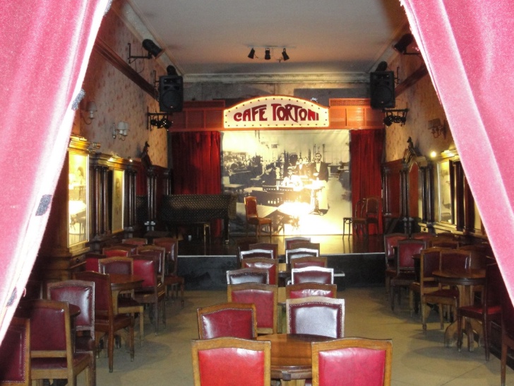 O Café Tortoni é parte da história de Buenos Aires