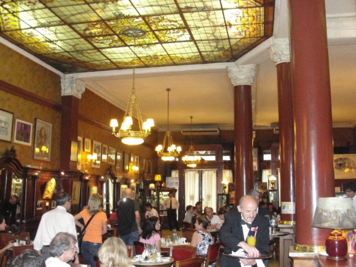 Caf� Tortoni em Buenos Aires
