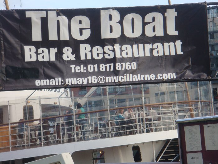 Bares no rio Liffey e em toda regi�o