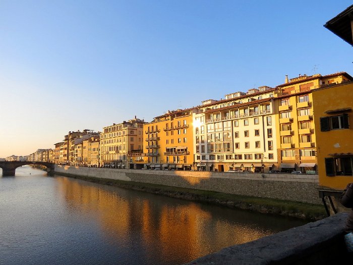 Pôr do sol em Florença visto a partir da Ponte Vecchio