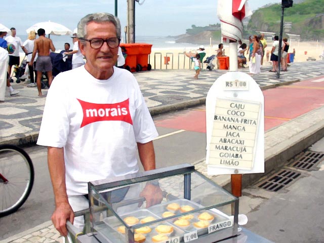 Morais, na praia do Leblon