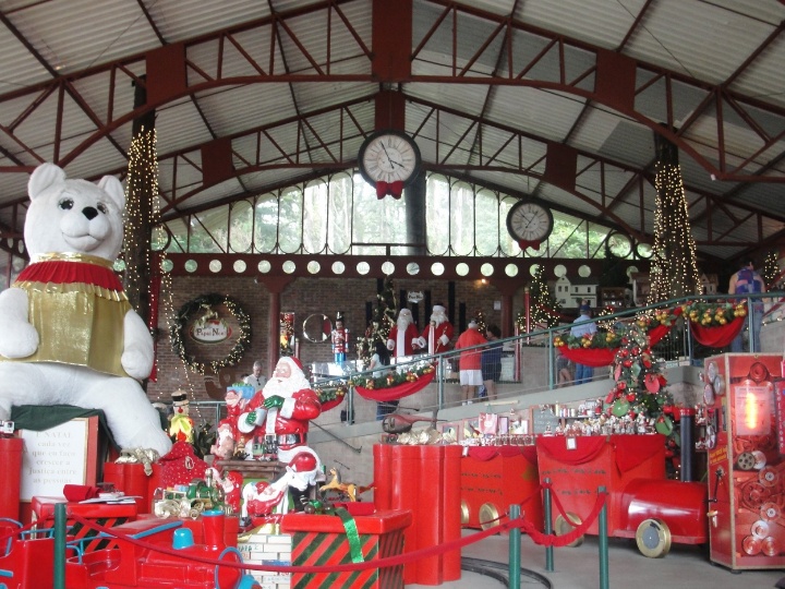 Fbrica na Aldeia do Papai Noel em Gramado