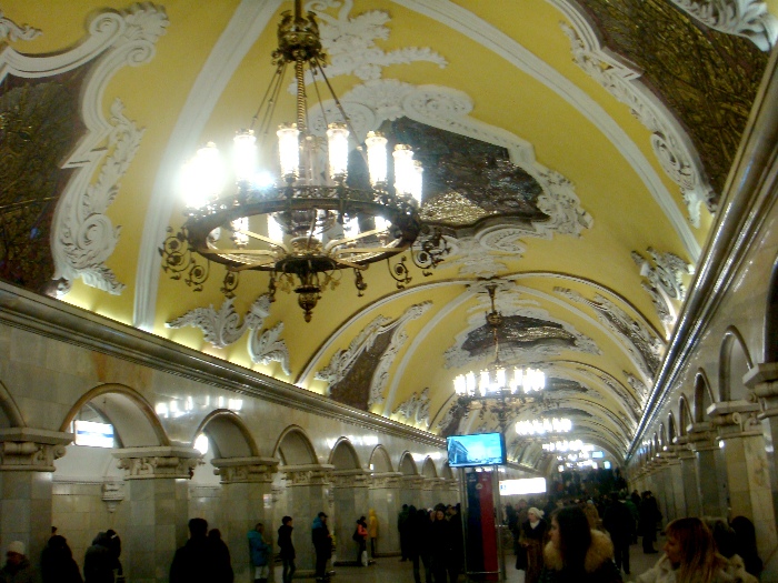O metrô de Moscou é uma obra de arte de fato