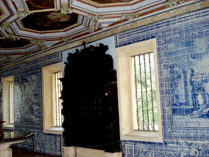 O Convento de So Francisco  famoso por seus azulejos portugueses.