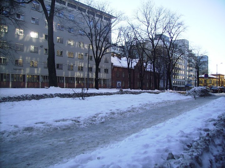 Foto de Oslo com ruas cobertas de neve