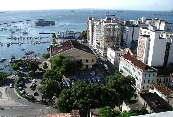 Mercado modelo em Salvador. Foto de Tim Trautmann