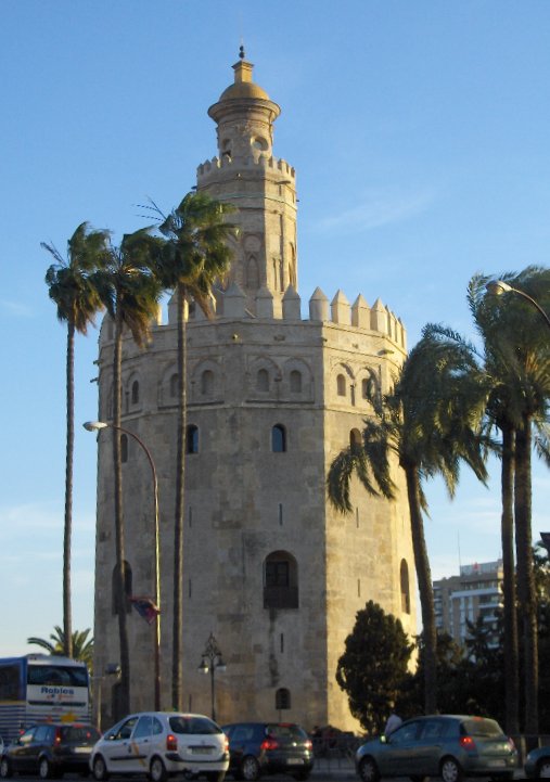 El Torre del oro, um dos mais emblemticos smbolos da cidade
